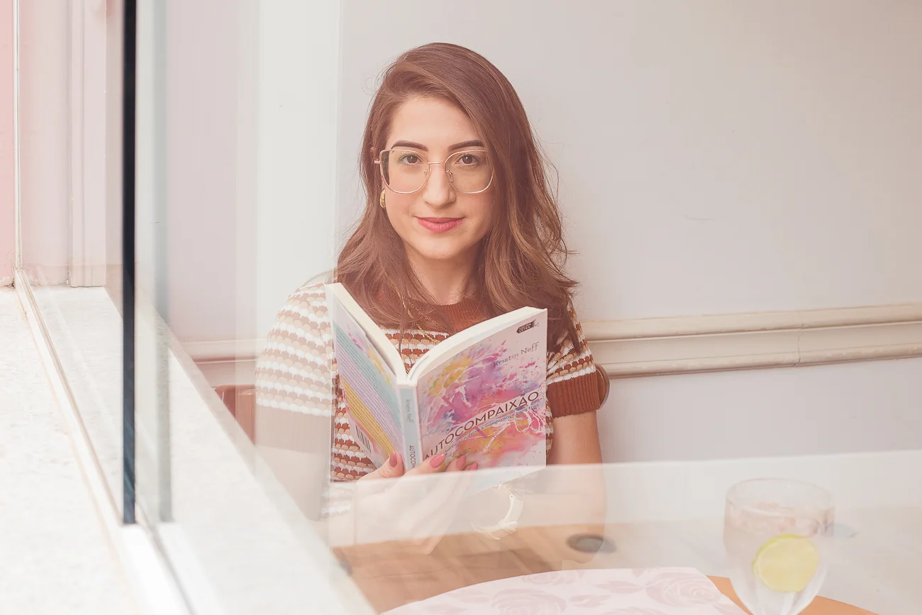 Terapia Individual Online com Fernanda Schroeder - Psicóloga especialista em terapia sistêmica